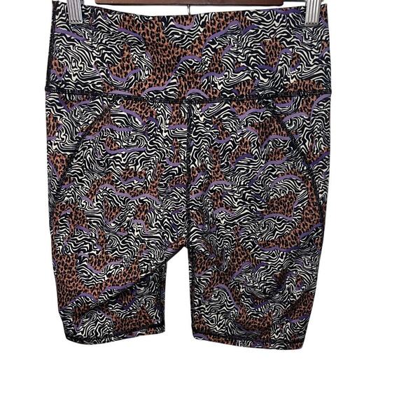 Fabletic PowerHold S exercise yoga animal print shorts logo see measurements
 - Picture 1 of 5